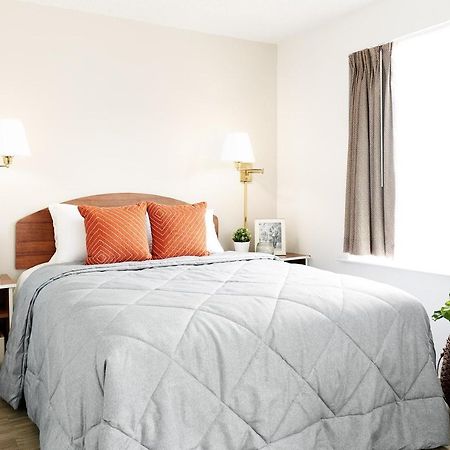 Intown Suites Extended Stay Houston Tx - Iah Airport Zewnętrze zdjęcie