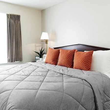 Intown Suites Extended Stay Houston Tx - Iah Airport Zewnętrze zdjęcie