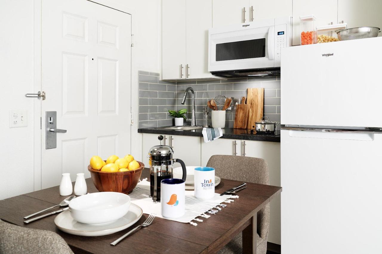 Intown Suites Extended Stay Houston Tx - Iah Airport Zewnętrze zdjęcie